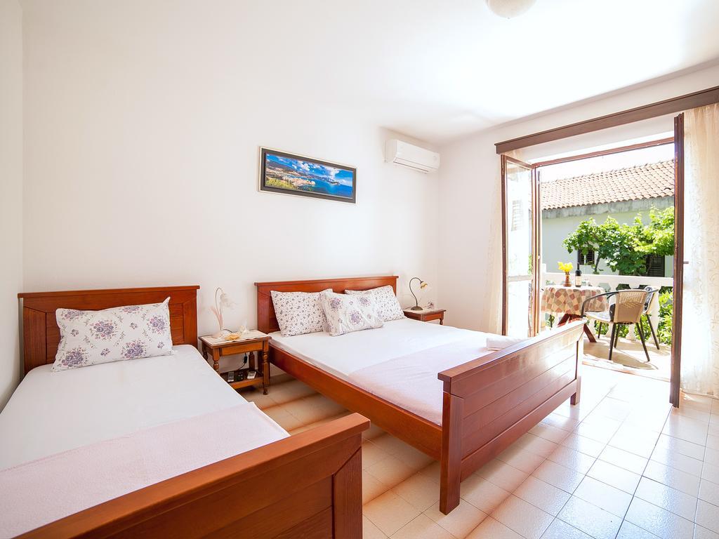 Rooms Garden Petrovac Kamer foto