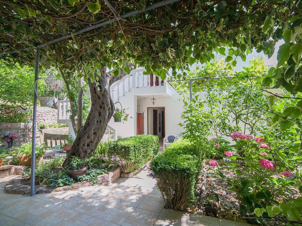 Rooms Garden Petrovac Buitenkant foto